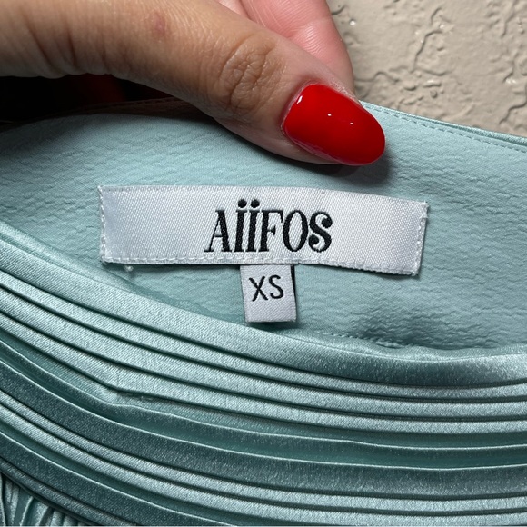 AiiFOS | Resort Nights Christina Pleated Crop Top + Skirt Set In Misty Blue - Picture 9 of 9